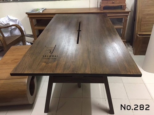 โต๊ะทำงานไม้สัก